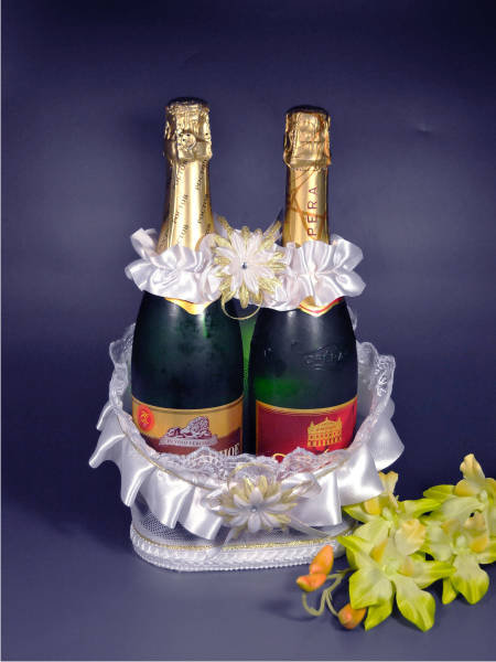 Корзина для свадебного шампанского Ладья