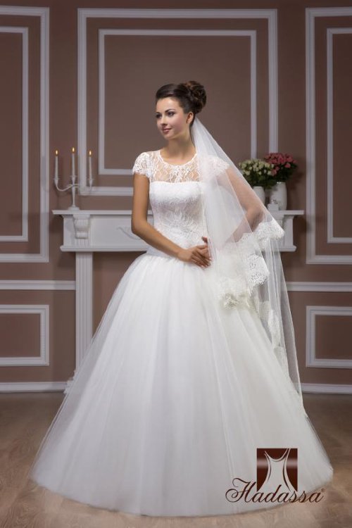 Свадебное платье Лора белое